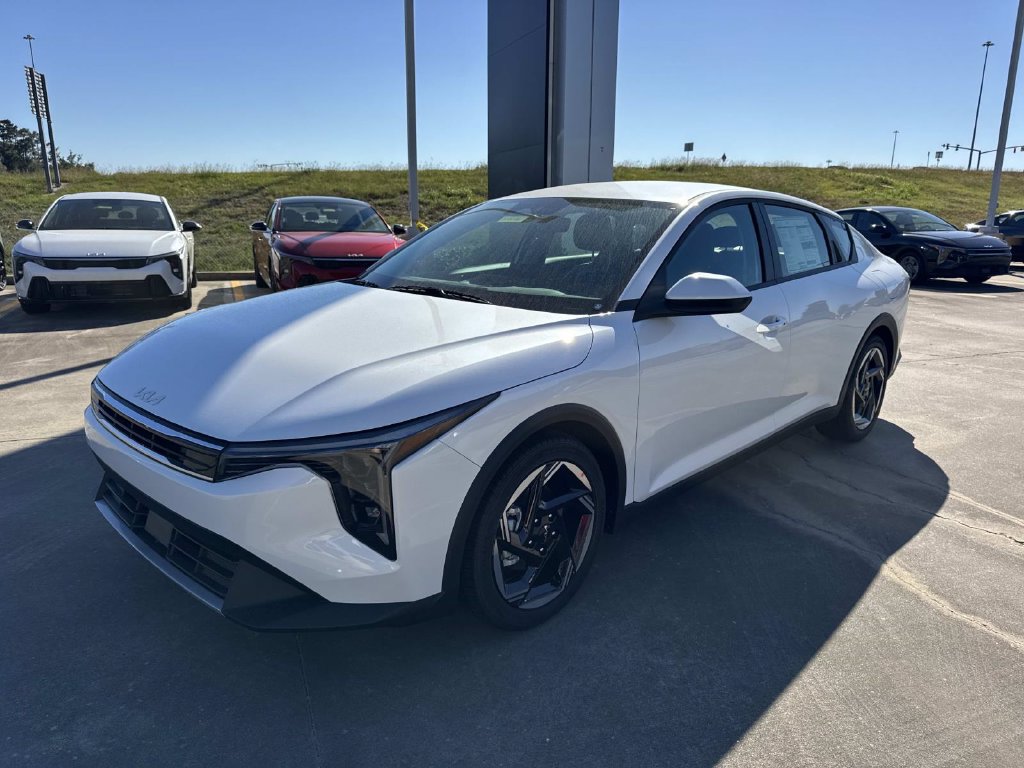 New 2026 Kia K4 GT-Line Turbo FWD image 3