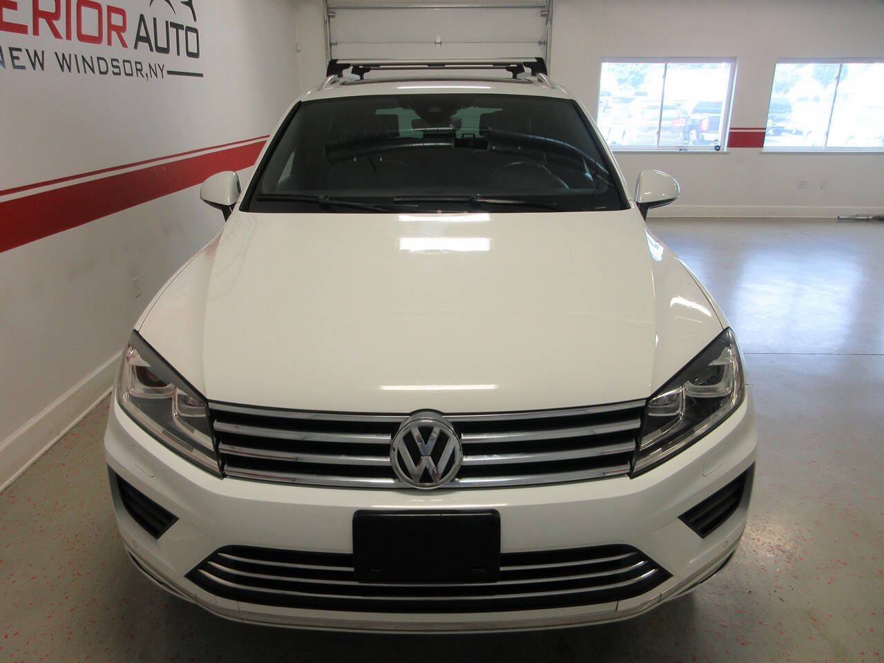 Used 2017 Volkswagen Touareg Wolfsburg Edition AWD/4WD image 11