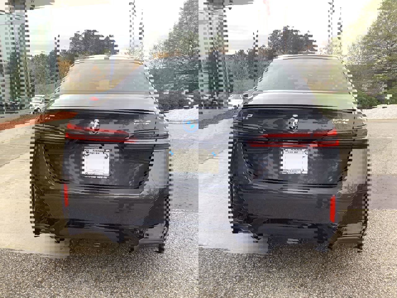 Used 2025 BMW i5 eDrive40i w/ M Sport Package image 7