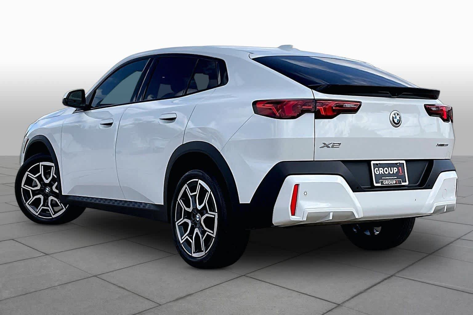 Used 2026 BMW X2 xDrive28i AWD/4WD image 11