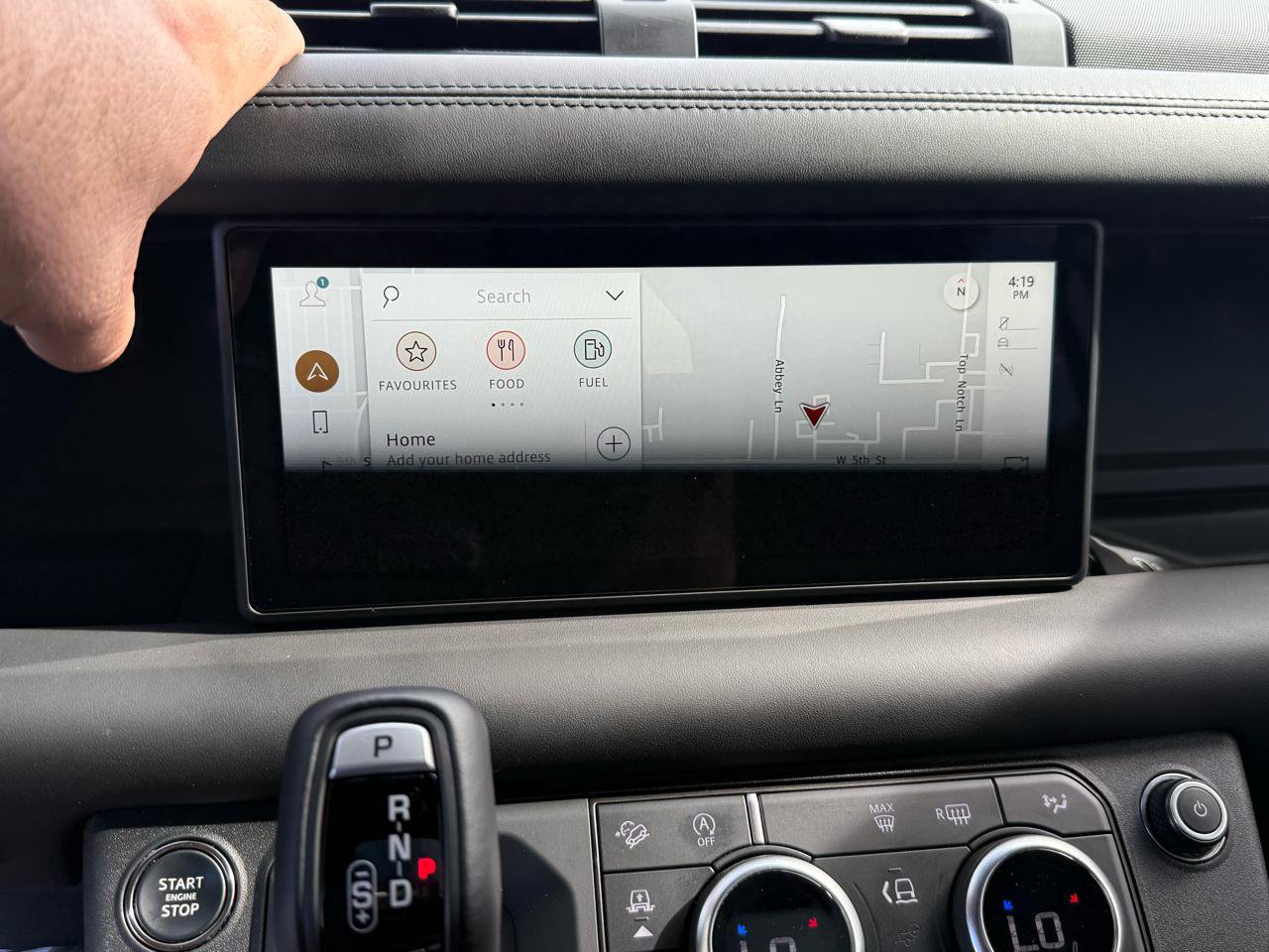 Used 2023 Land Rover Defender 110 X-Dynamic SE image 21