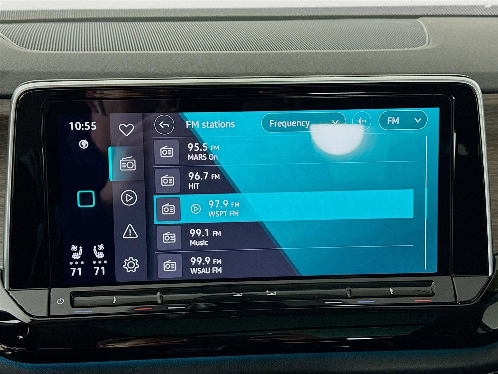 Used 2024 Volkswagen Atlas SEL Premium R-Line image 7