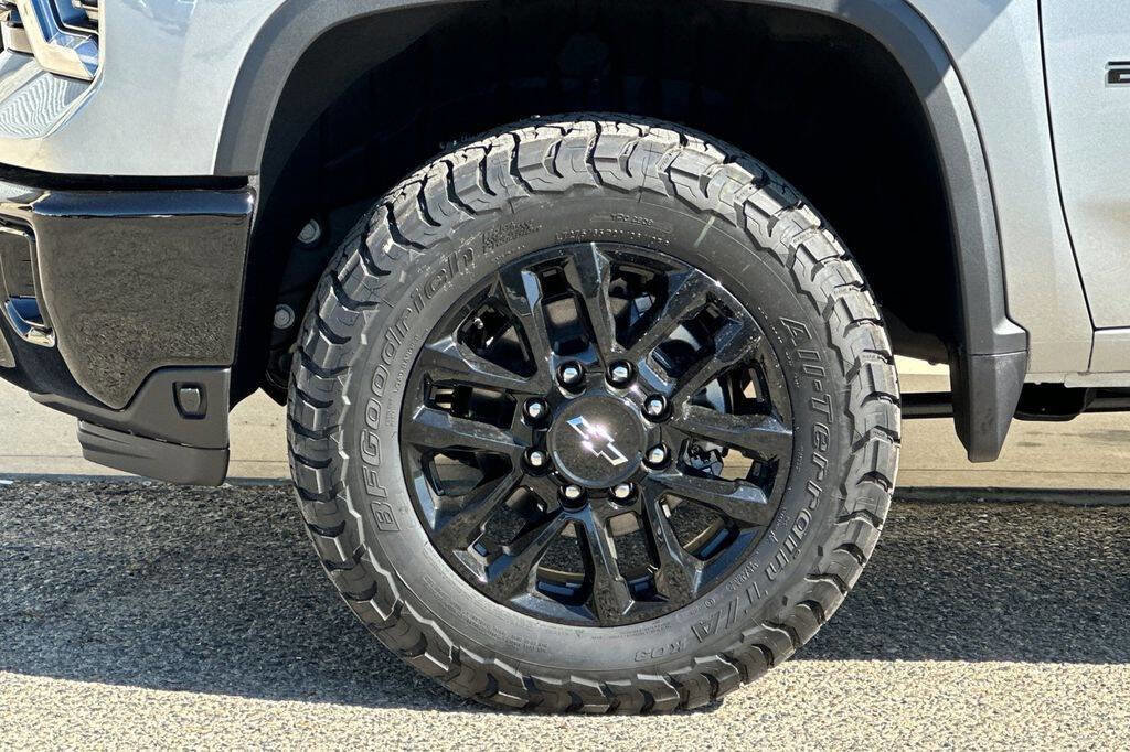 New 2026 Chevrolet Silverado 2500 LT image 26