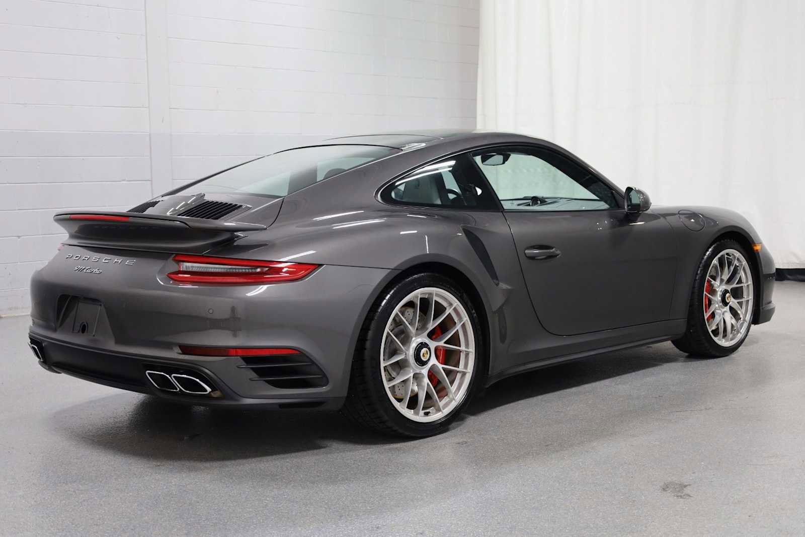 Used 2019 Porsche 911 Turbo image 9