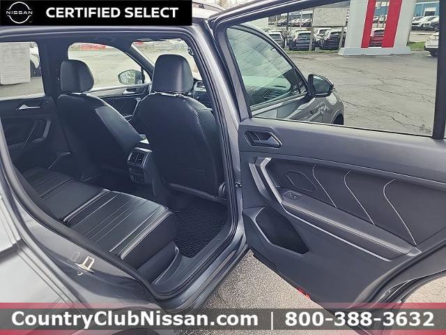 Used 2022 Volkswagen Tiguan SE R-Line AWD/4WD image 30