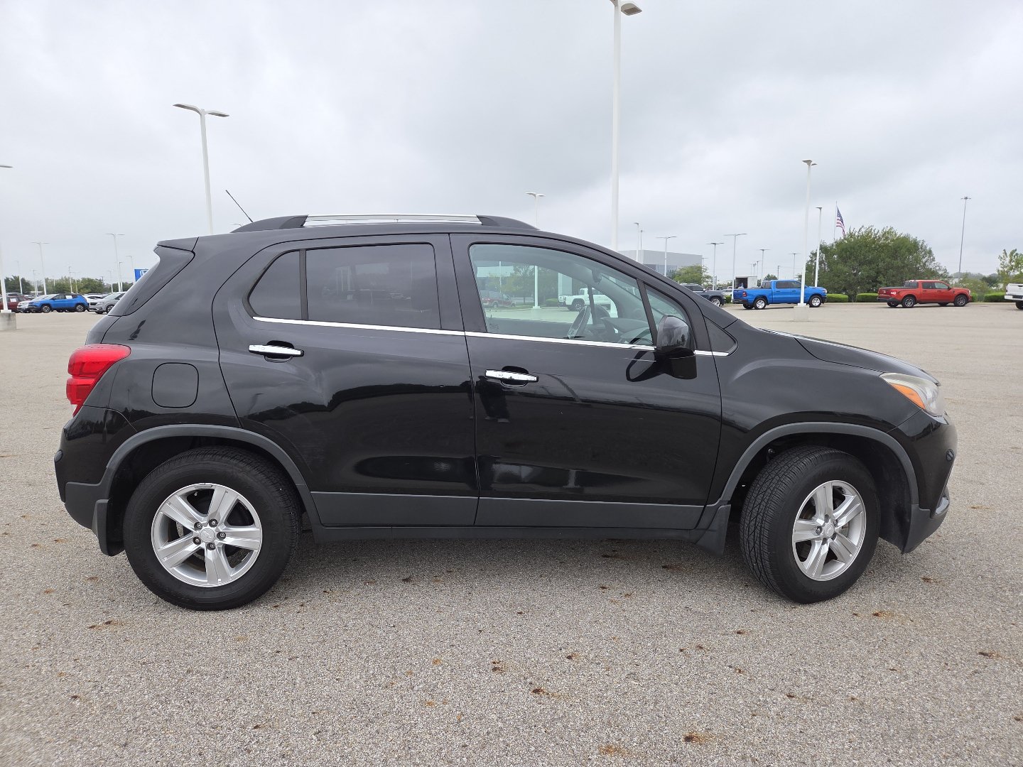 Used 2017 Chevrolet Trax LT w/ LT Convenience Package FWD image 15