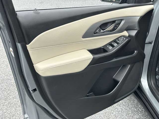 Used 2023 Chevrolet Traverse LS w/ Safety Package FWD image 15