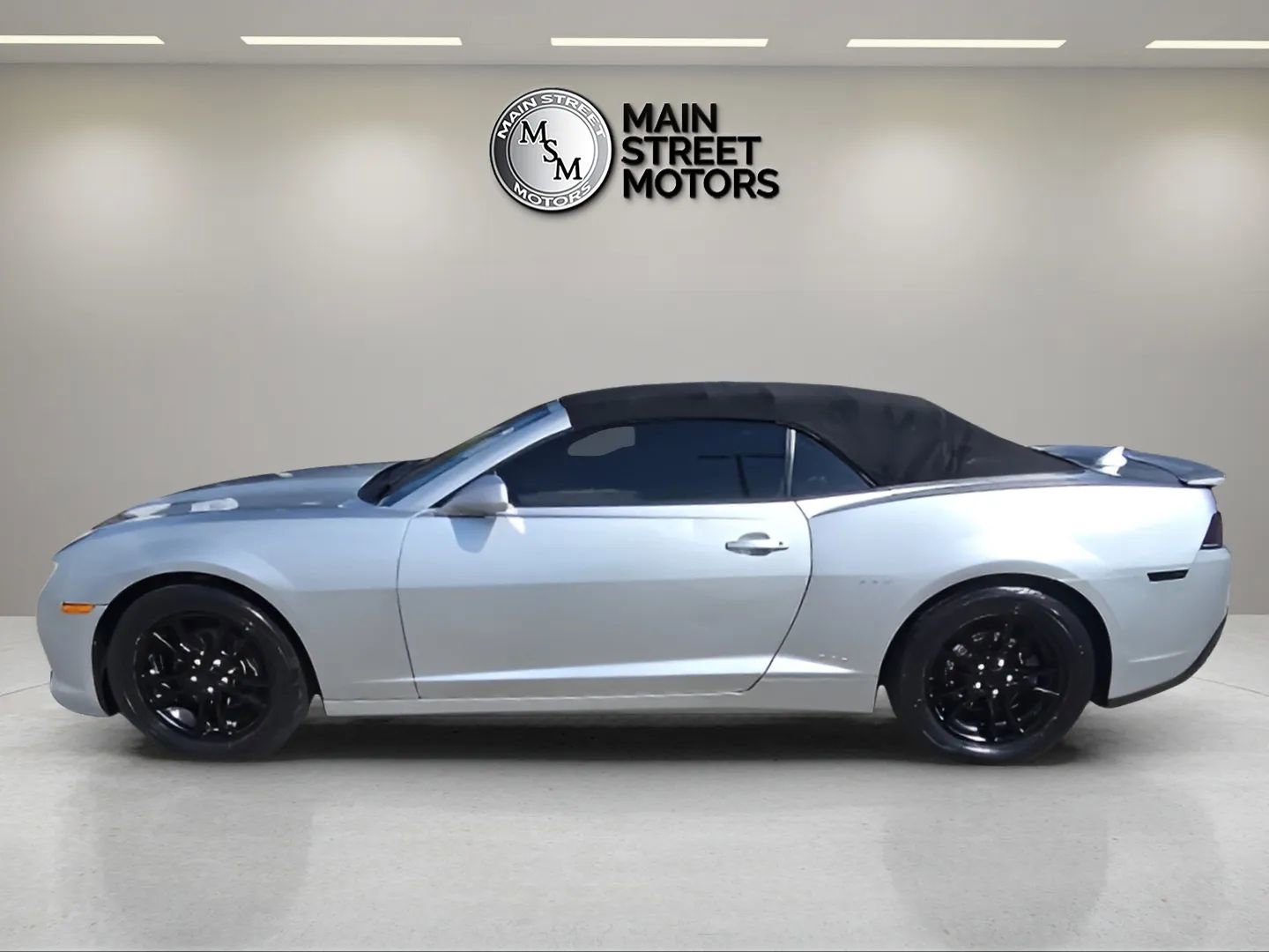 Used 2015 Chevrolet Camaro LT image 2
