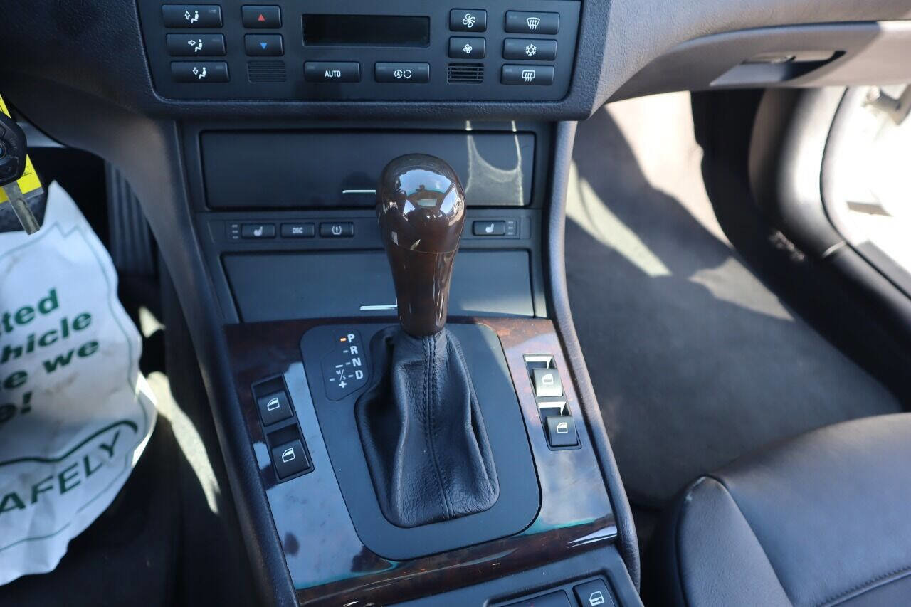 Used 2006 BMW 325Ci Coupe image 22