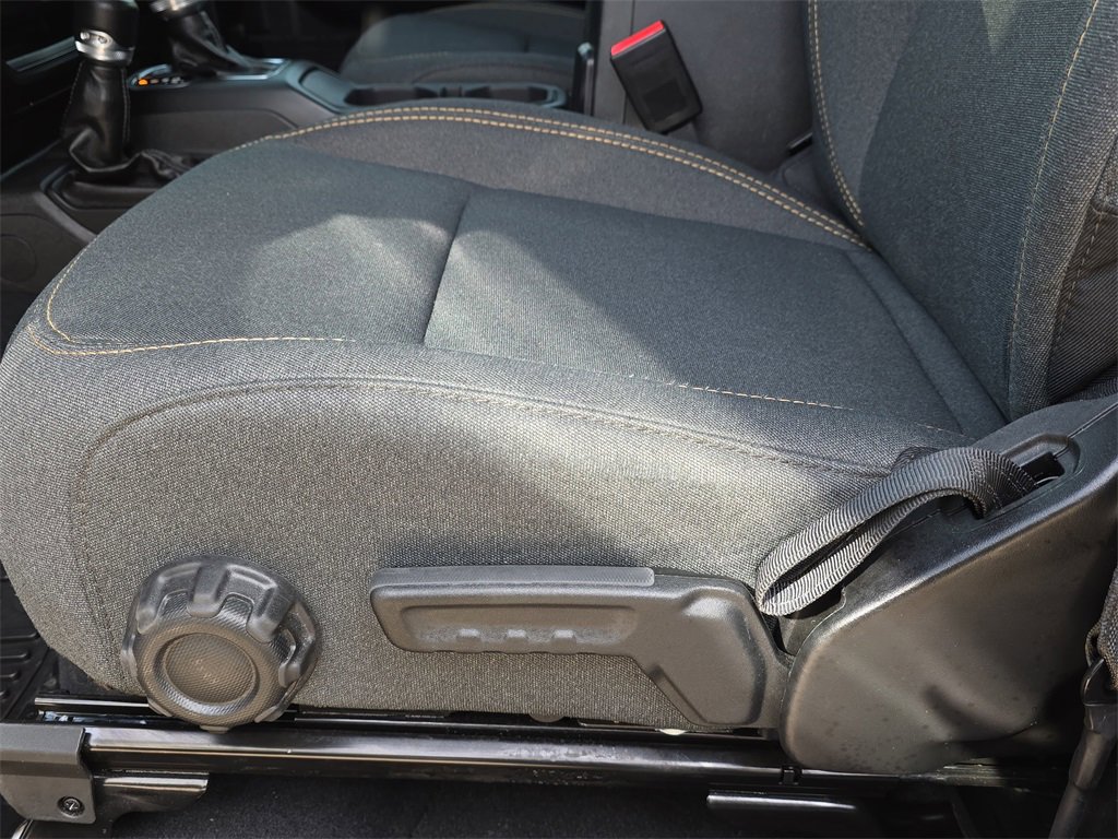 Used 2025 Jeep Wrangler Sport image 25