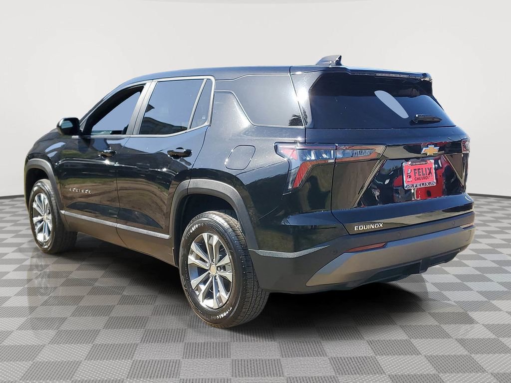 Used 2026 Chevrolet Equinox LT FWD image 3