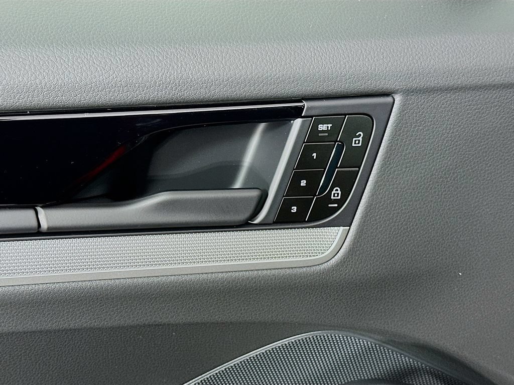 New 2026 Porsche Cayenne AWD/4WD image 20