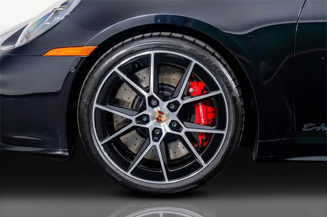 Used 2025 Porsche 911 Carrera 4 GTS image 19