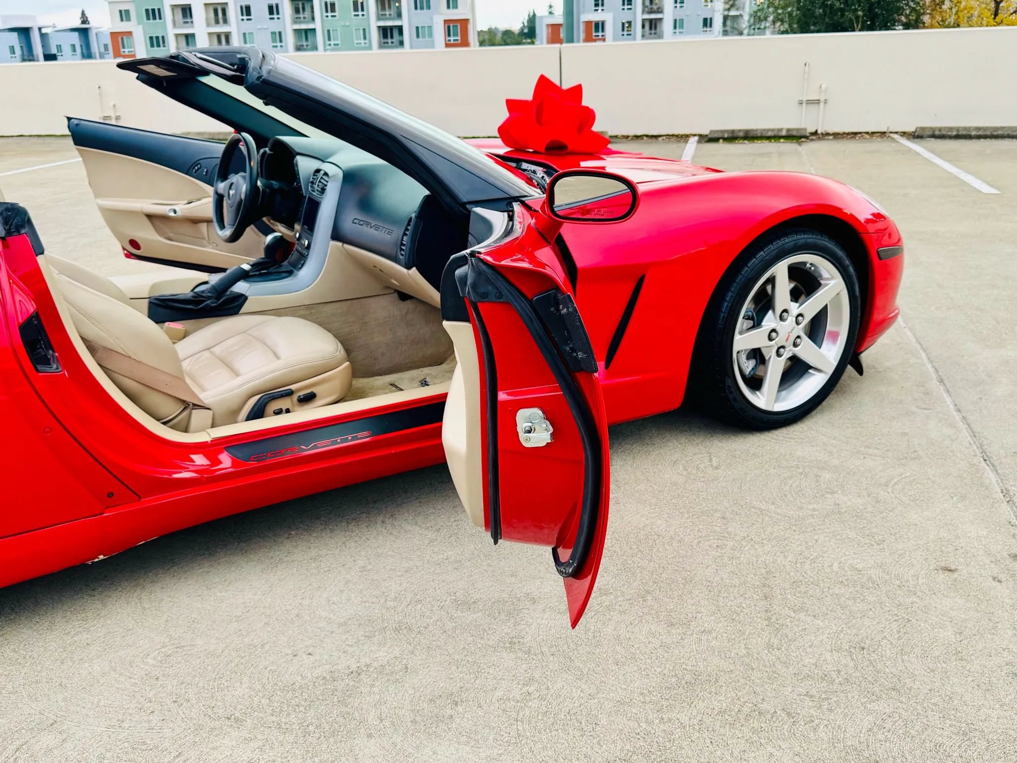 Used 2006 Chevrolet Corvette Convertible w/ Preferred Equipment Group RWD image 34