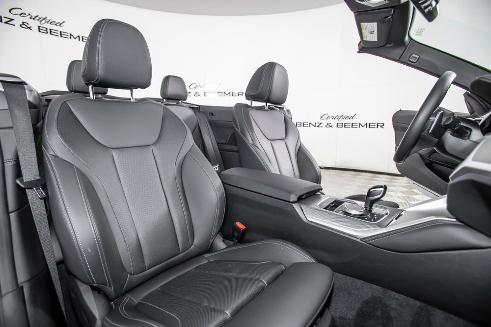 Used 2023 BMW M440i Convertible w/ Premium Package image 16