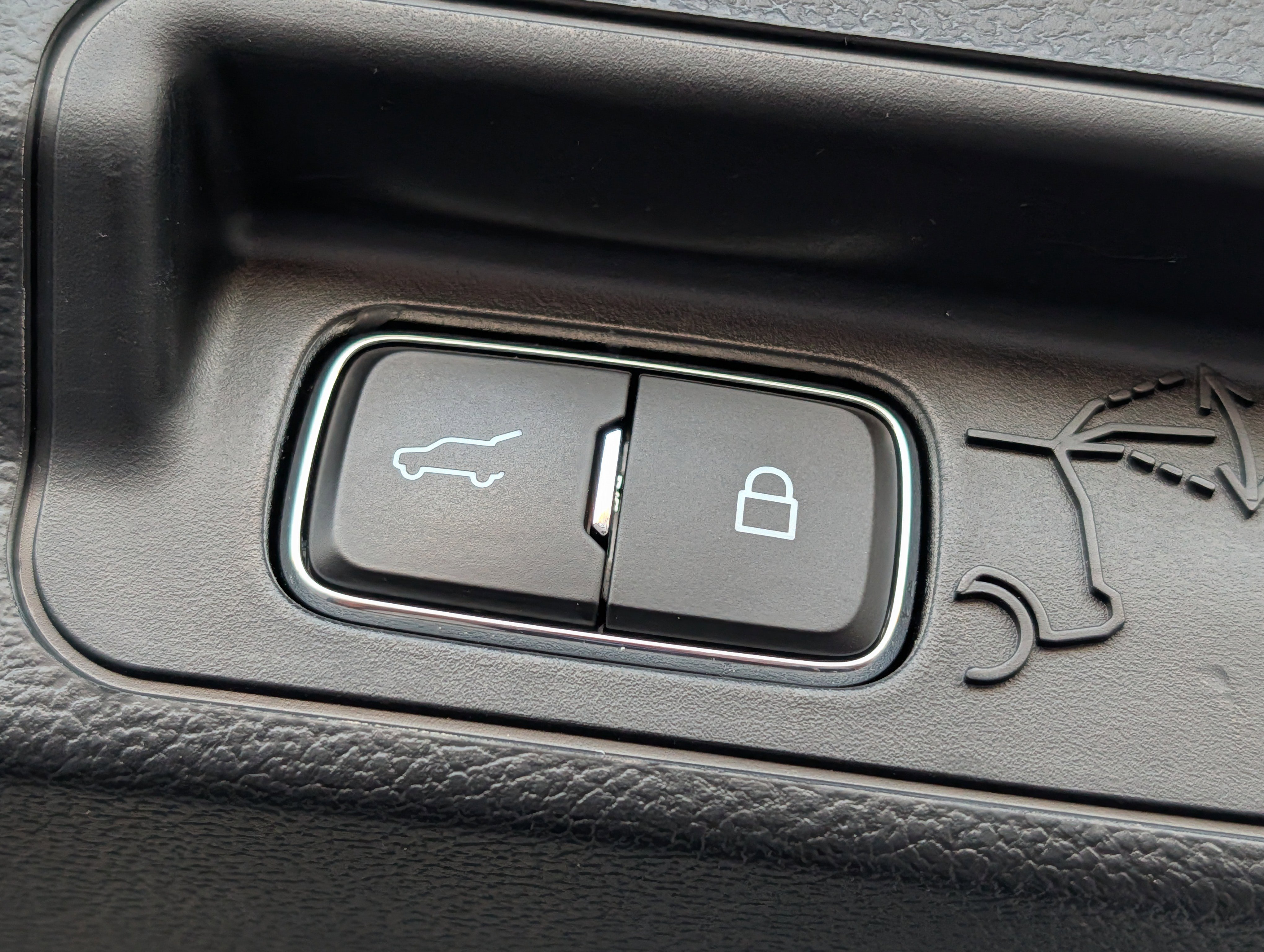 Used 2023 Ford Explorer ST-Line image 38