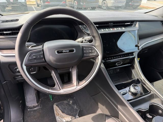 New 2026 Jeep Grand Cherokee Altitude image 18