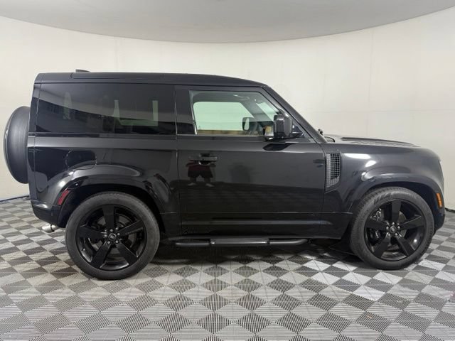 Used 2024 Land Rover Defender 90 V8 AWD/4WD image 10