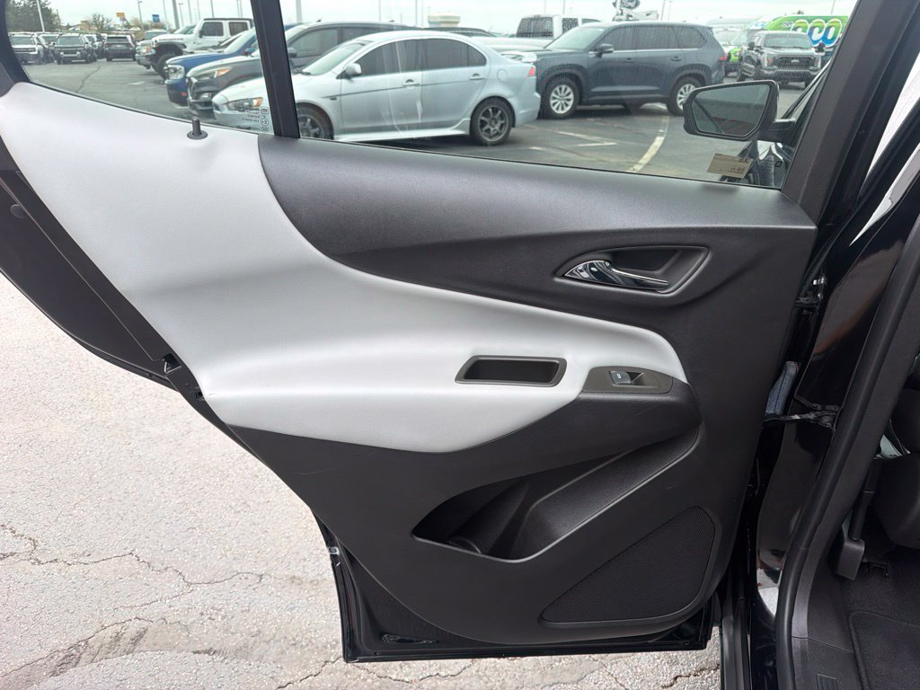 Used 2023 Chevrolet Equinox LT w/ Driver Convenience Package FWD image 23