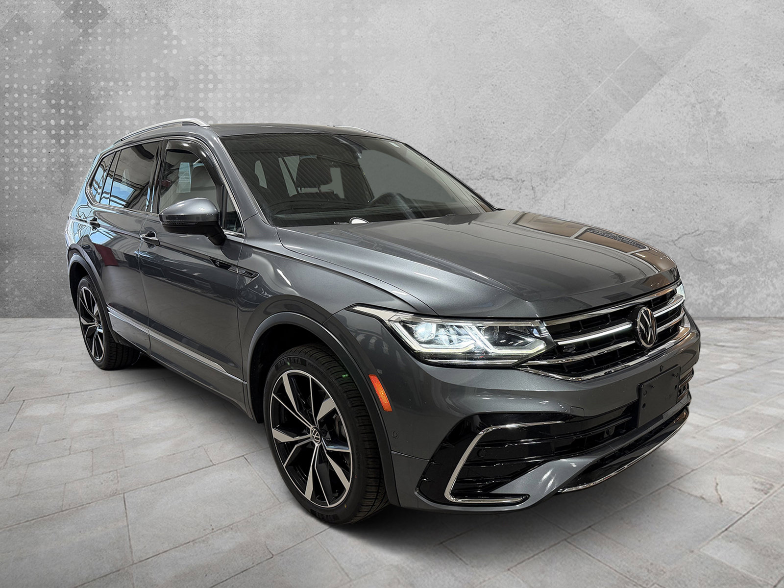 Used 2022 Volkswagen Tiguan SEL R-Line