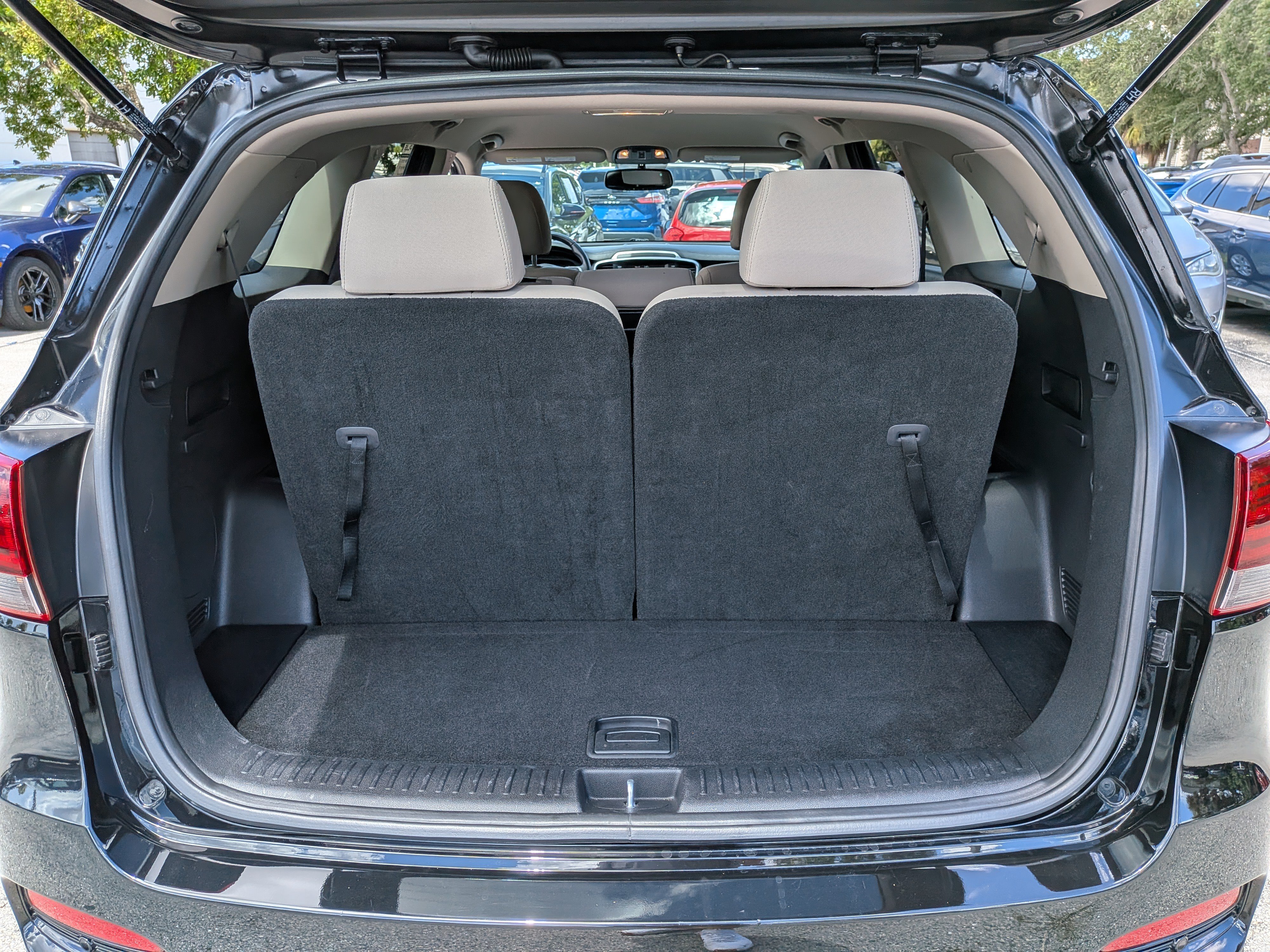 Used 2020 Kia Sorento S FWD image 13