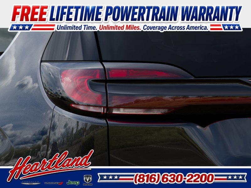 New 2027 Chrysler Pacifica Select w/ Family Tech Group AWD/4WD image 9