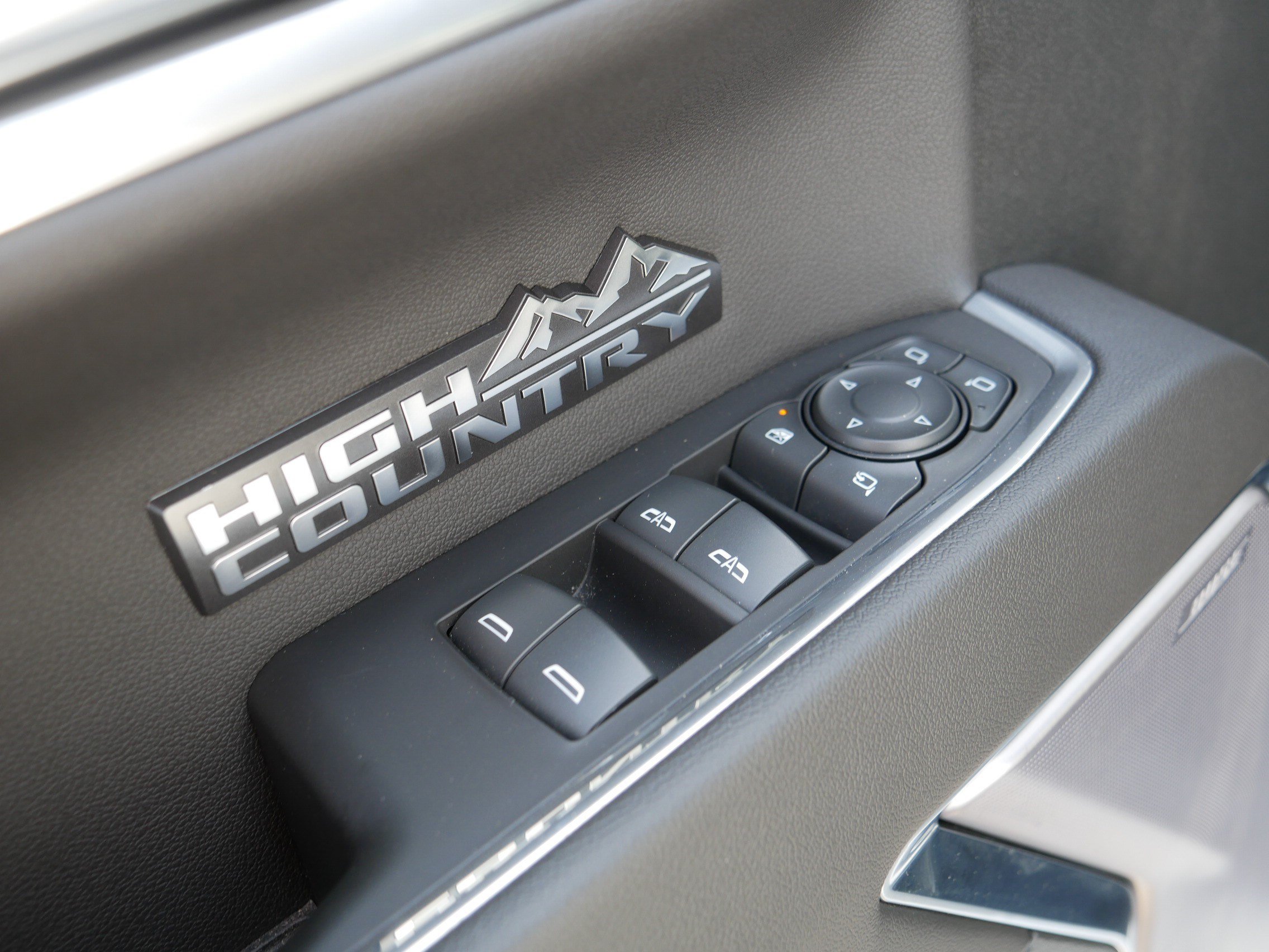 Used 2022 Chevrolet Silverado 1500 High Country AWD/4WD image 19