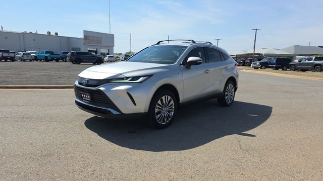 Used 2021 Toyota Venza Limited image 2