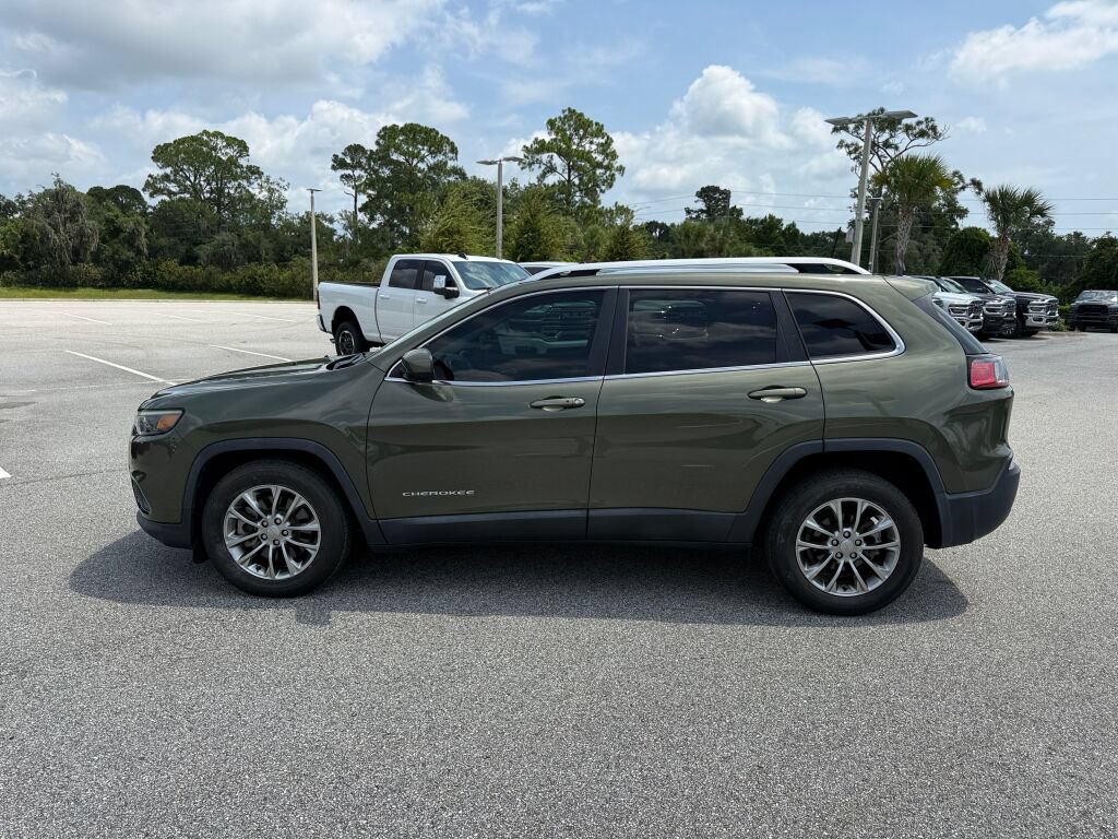 Used 2019 Jeep Cherokee Latitude Plus FWD image 6