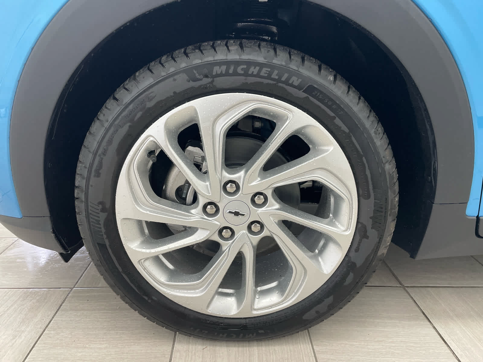 New 2027 Chevrolet Bolt LT w/ Comfort Package FWD image 7