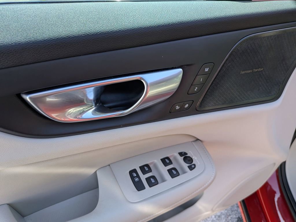 Used 2024 Volvo S60 B5 Plus w/ Climate Package FWD image 11