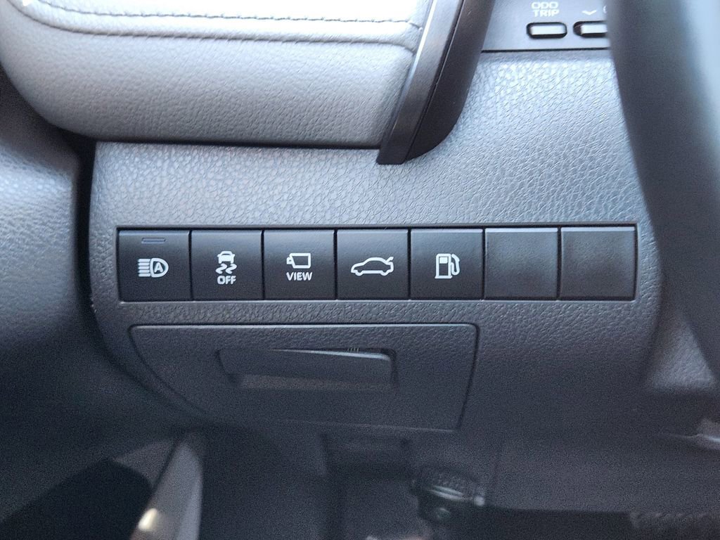 Used 2018 Toyota Camry XSE w/ Driver Assist Package image 19