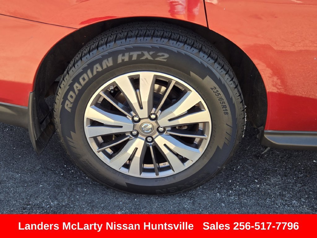 Used 2017 Nissan Pathfinder SL w/ SL Premium Package FWD image 5