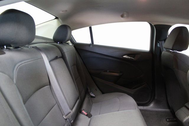 Used 2017 Chevrolet Cruze LT w/ Convenience Package image 11