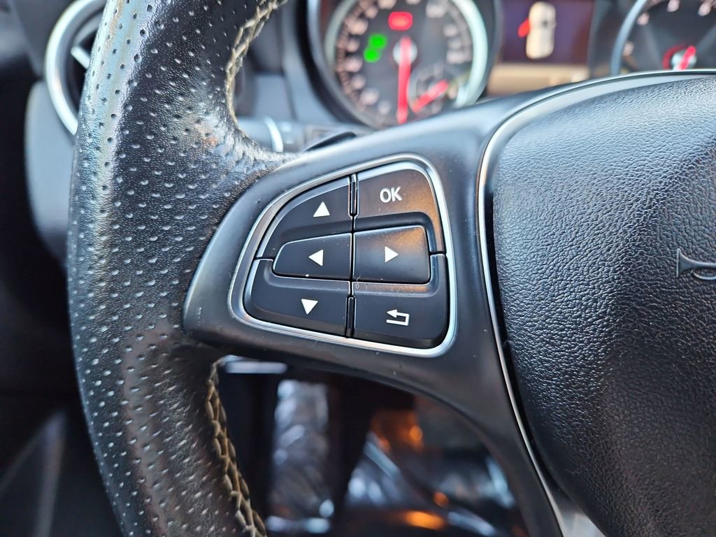 Used 2018 Mercedes-Benz GLA 250 image 11