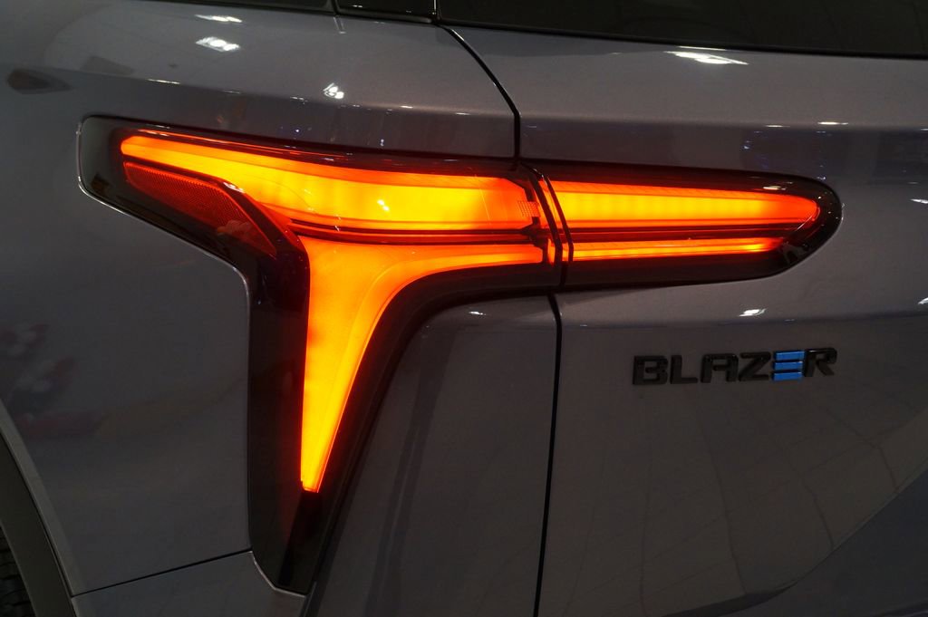 New 2026 Chevrolet Blazer EV LT image 27