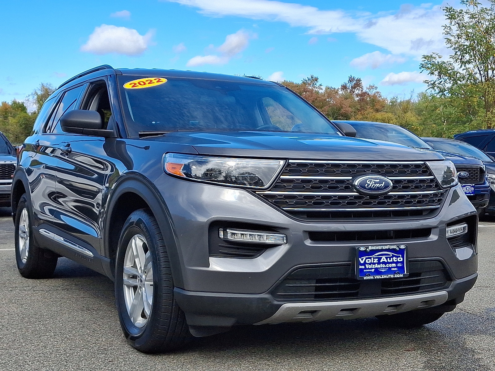 Certified 2022 Ford Explorer XLT w/ Equipment Group 202A image 2