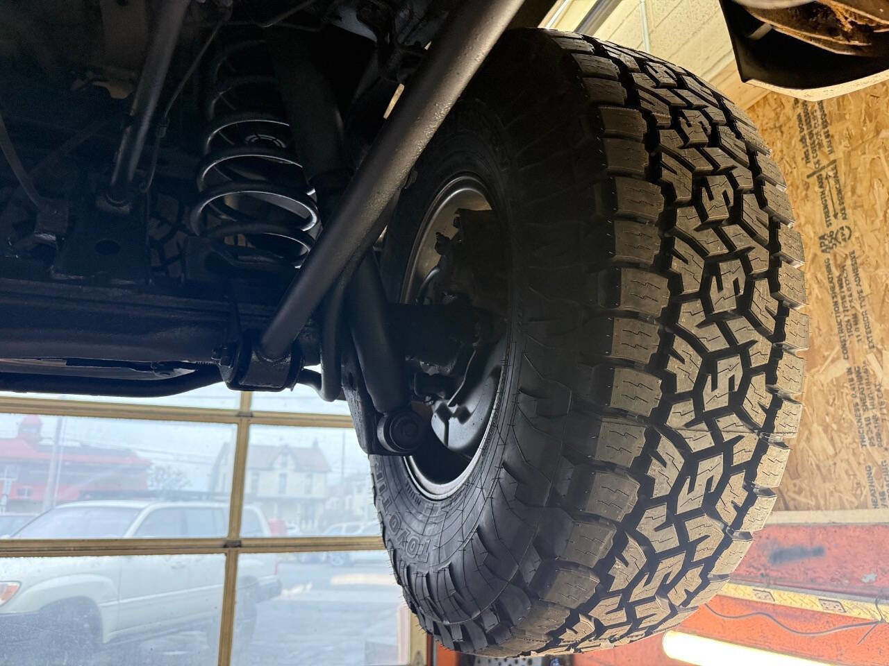 Used 2001 Toyota Land Cruiser AWD/4WD image 95