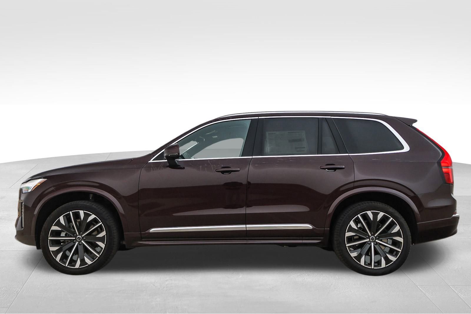 New 2025 Volvo XC90 B6 Core w/ Climate Package image 8