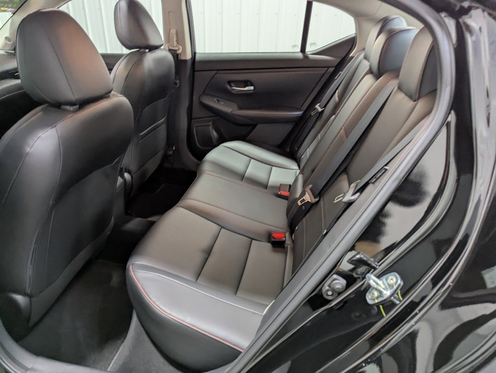 Used 2025 Nissan Sentra SR w/ SR Premium Package image 10