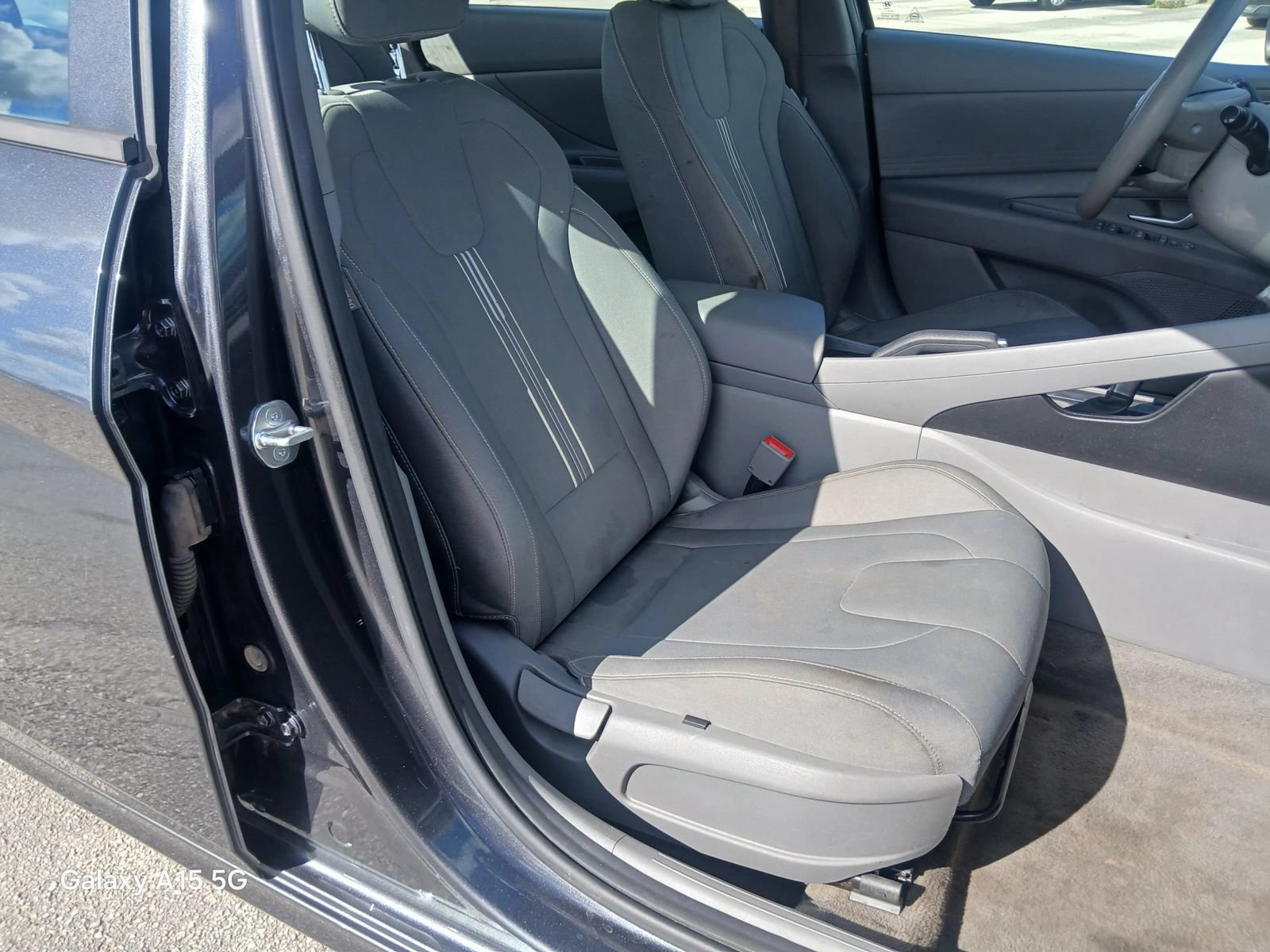 Used 2023 Hyundai Elantra SEL FWD image 33