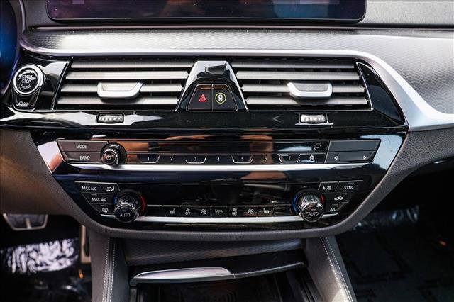 Used 2023 BMW M550i xDrive w/ Executive Package image 20