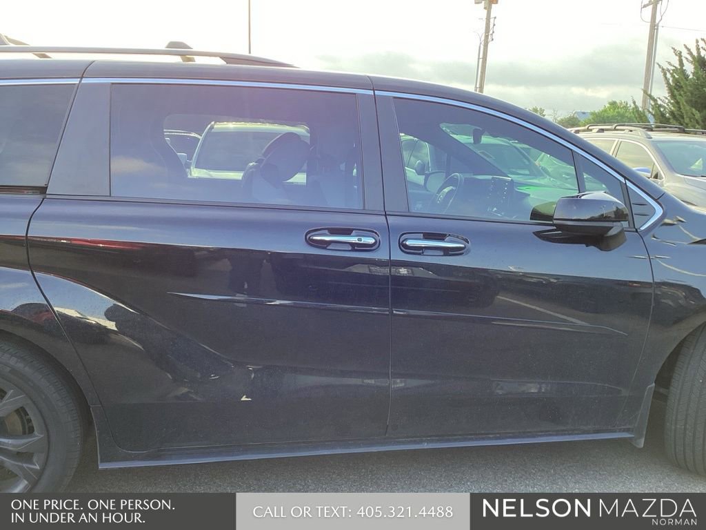 Used 2024 Toyota Sienna XSE image 5