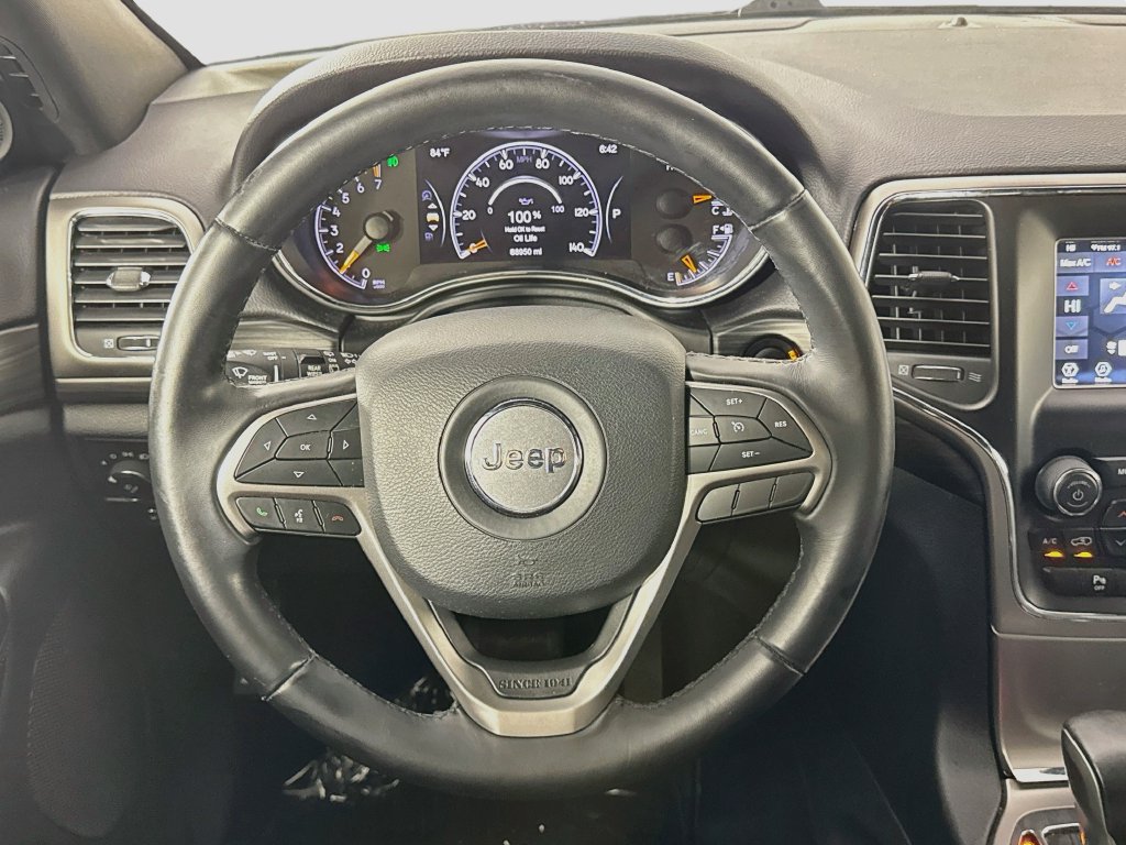 Used 2019 Jeep Grand Cherokee Laredo AWD/4WD image 13