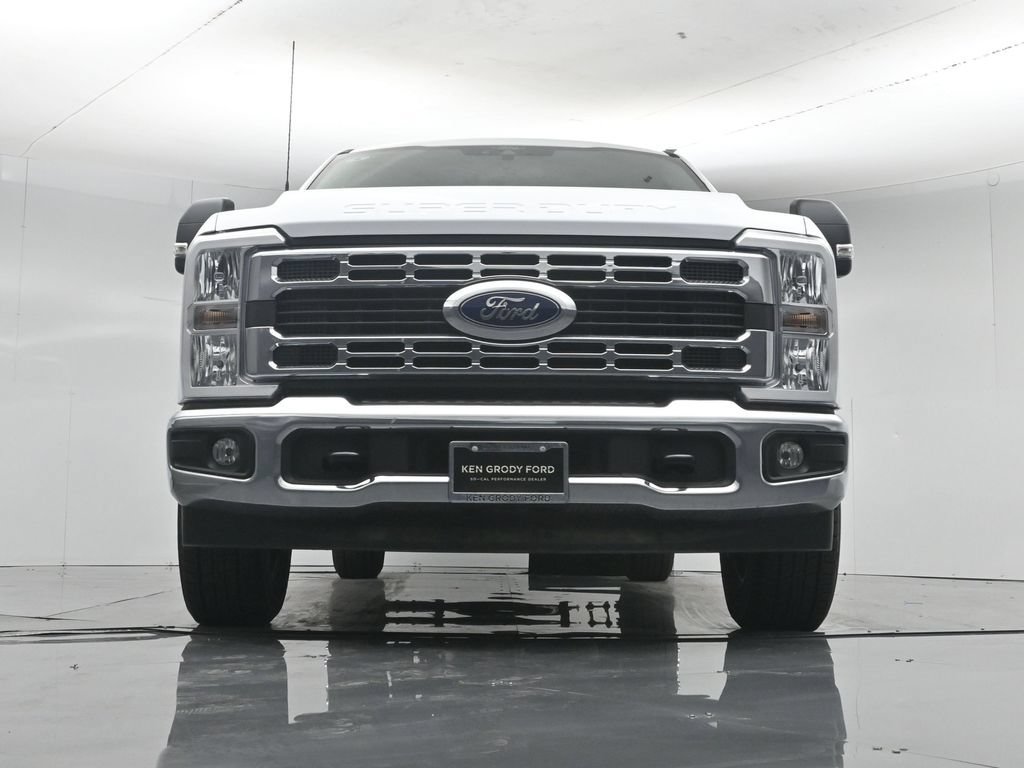New 2026 Ford F350 XLT RWD image 44