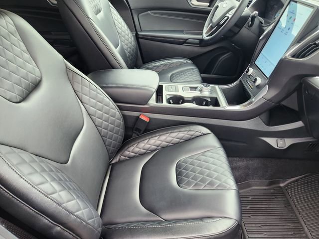 Used 2024 Ford Edge Titanium AWD/4WD image 14