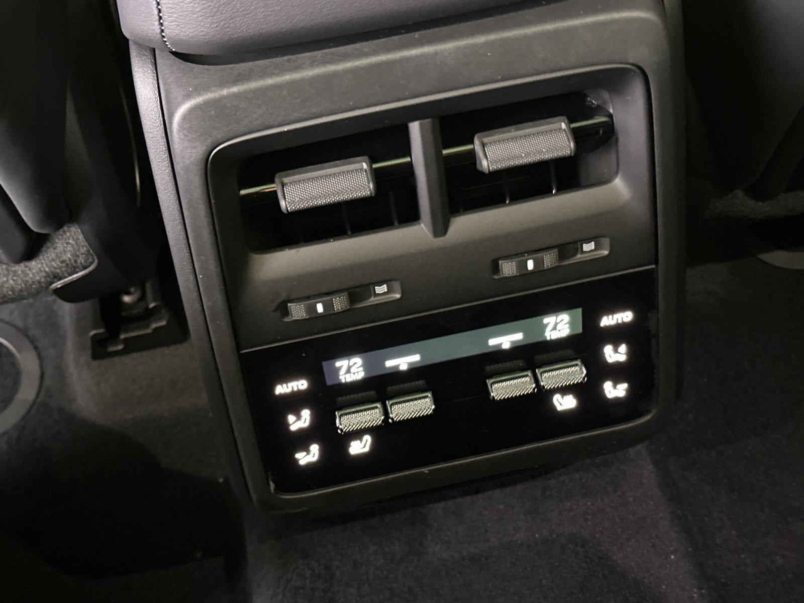 New 2026 Porsche Macan Electric RWD image 15