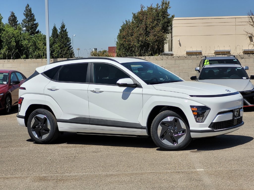 New 2025 Hyundai Kona SEL FWD image 3