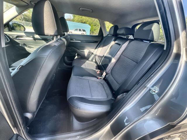 Used 2023 Kia Seltos S image 24