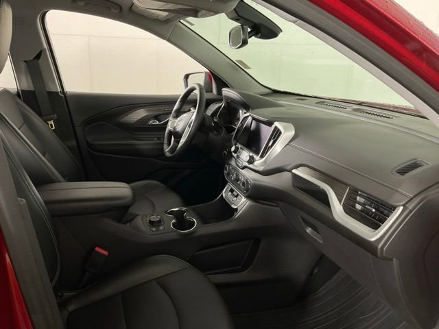 Used 2024 GMC Terrain SLT image 33